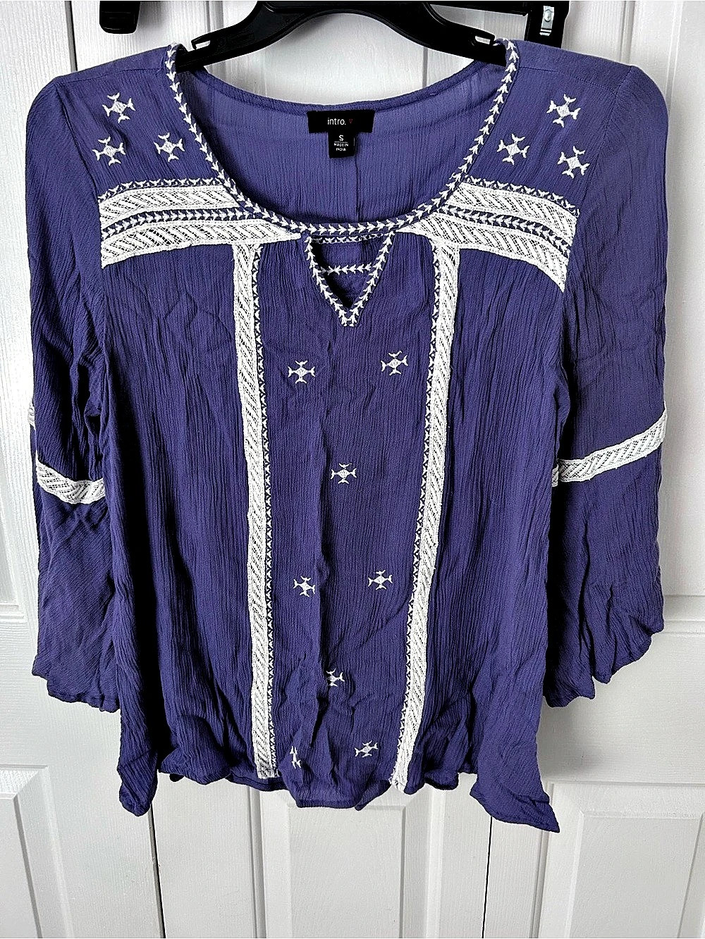 intro. Purple Embroidered Blouse Size Small